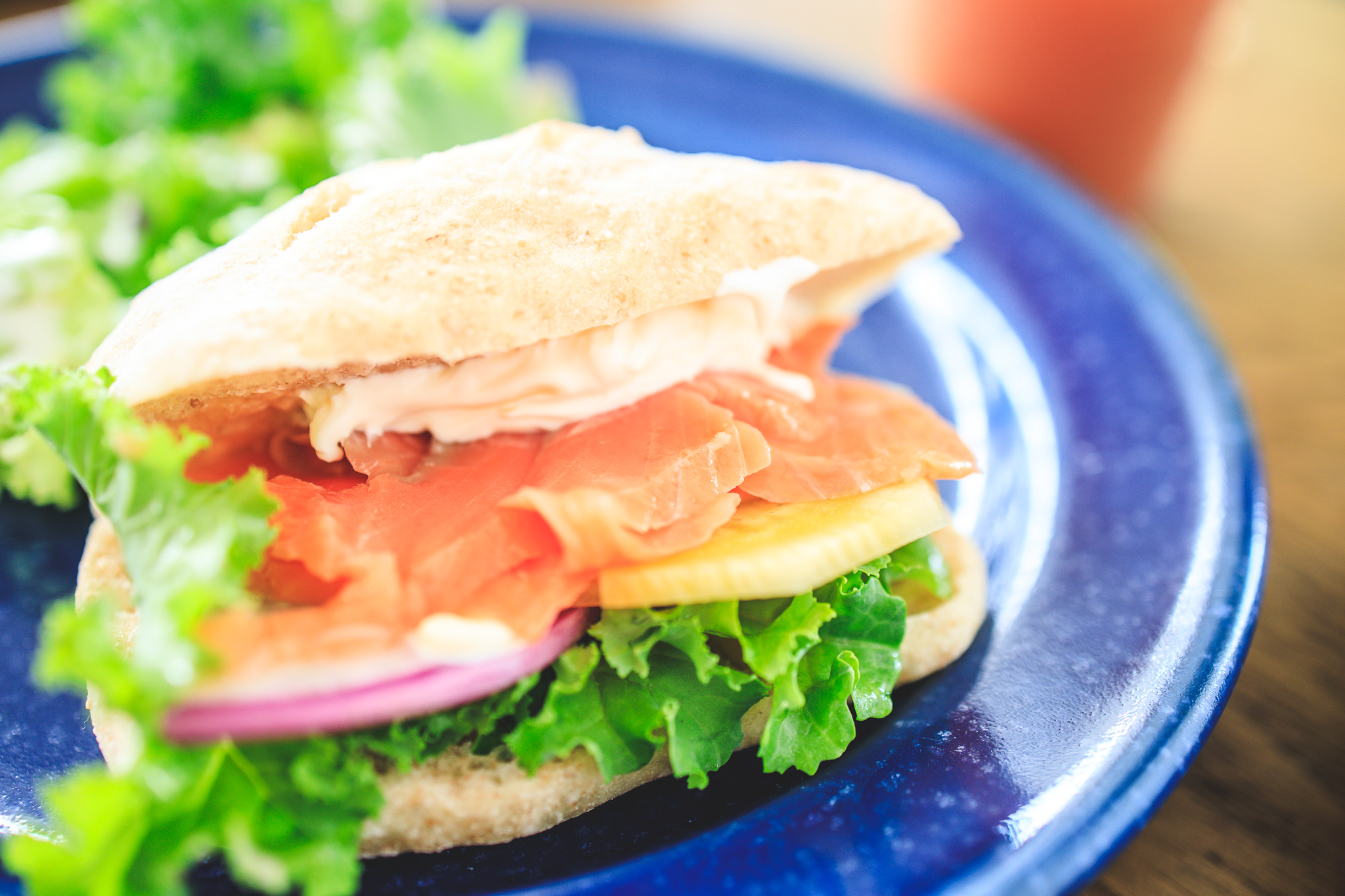 サーモンとクリームチーズのサンドウィッチ